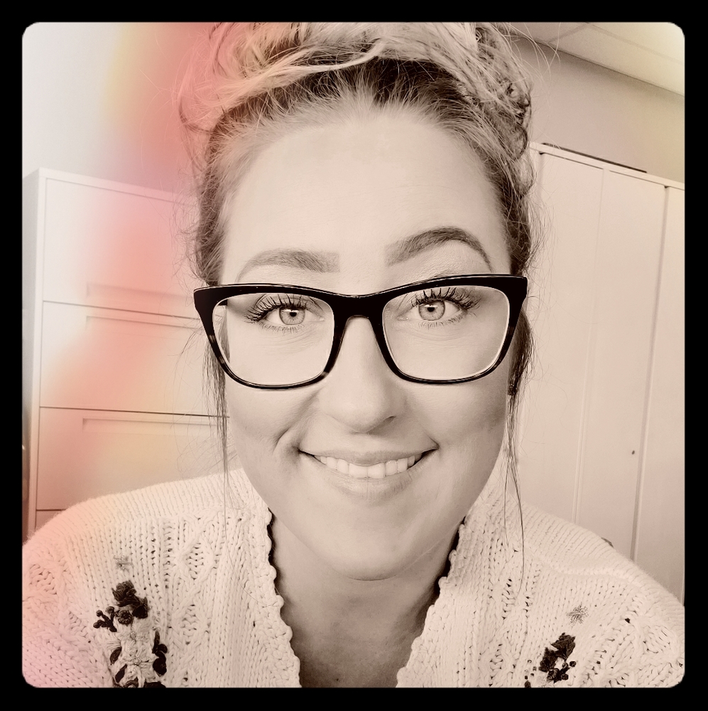 Meet your Posher, Crystal